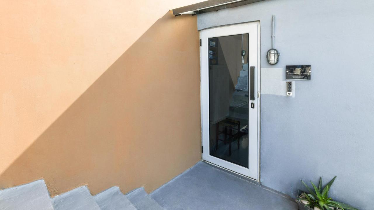 Monastiraki Citycenter Sleepbox- Unspoiled Athens Apartments 外观 照片